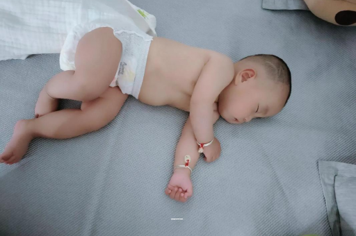 临沧孕妇肚子一跳一跳